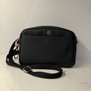 Tommy Hilfiger purse